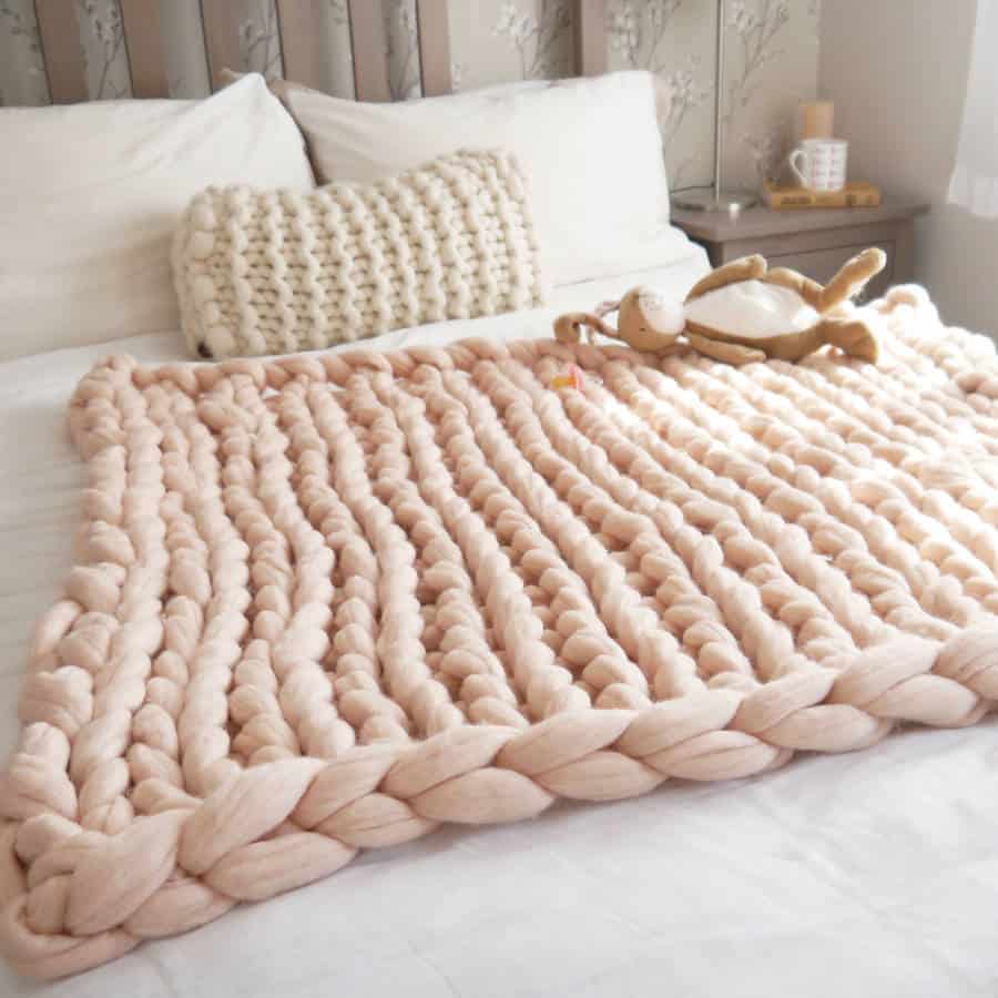 Chunky knit wool blankets for babies – yes or no?