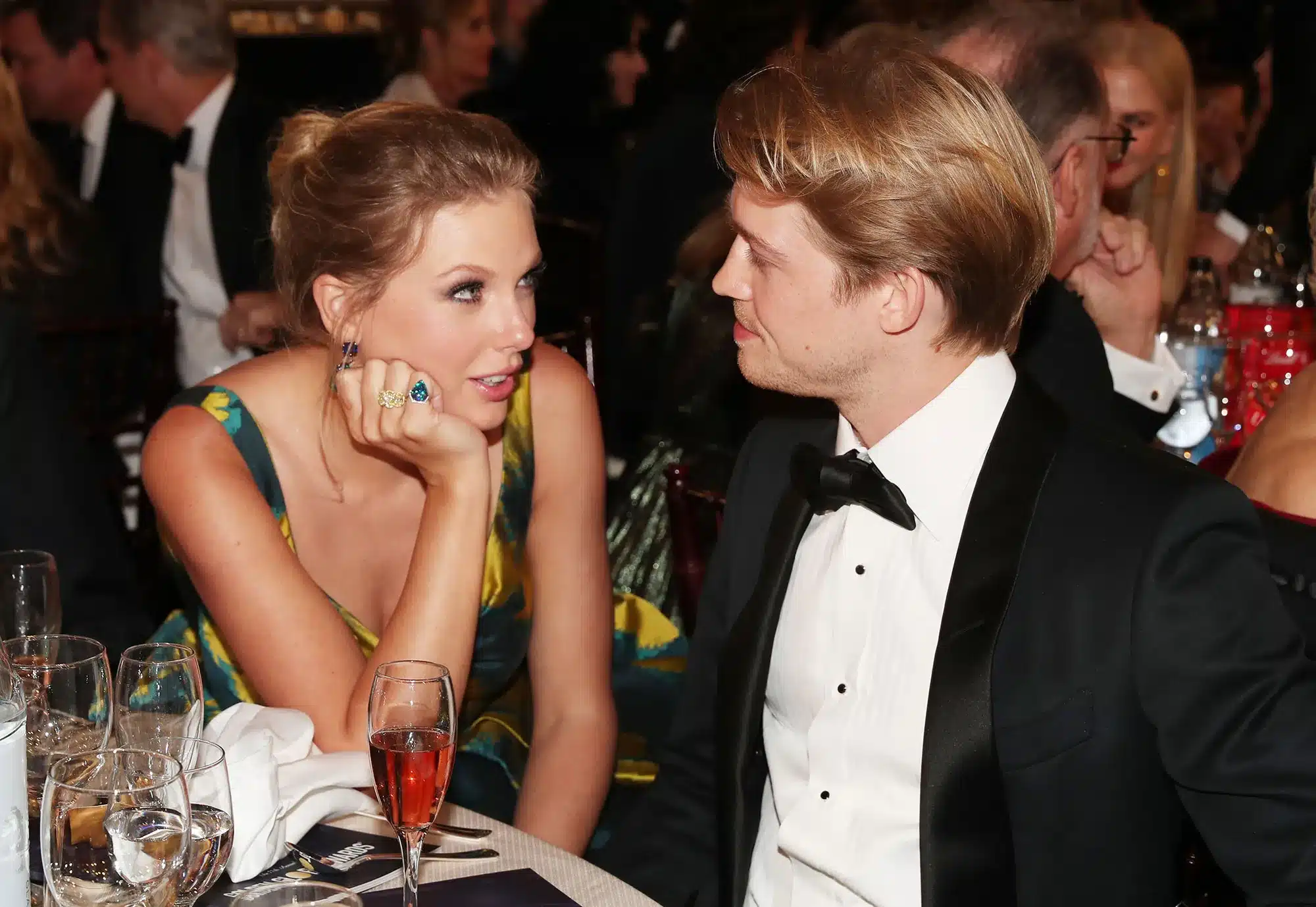 Joe Alwyn taylor swift